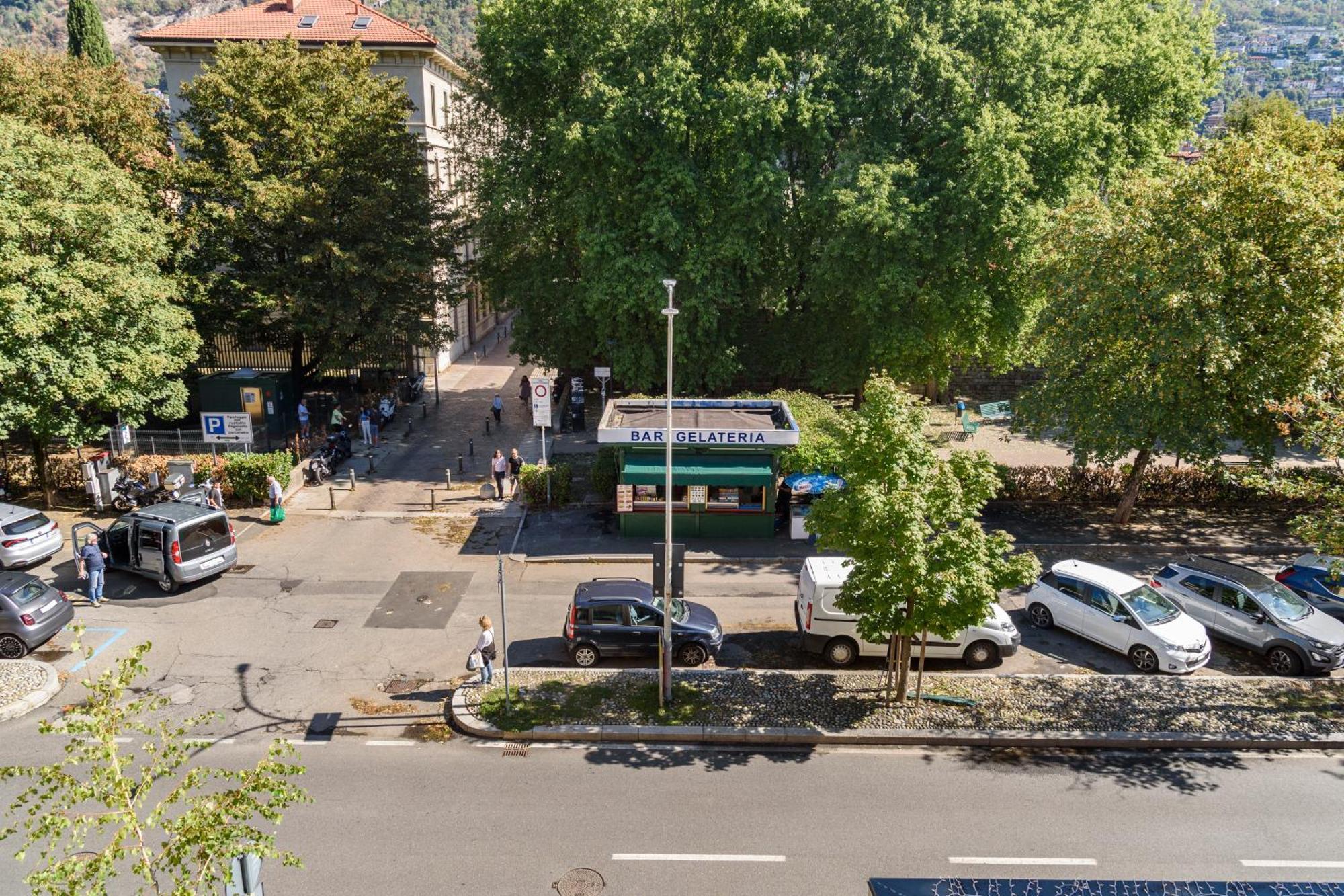 Appartamento Historical Center - Free Parking And Private Terrace Côme Esterno foto